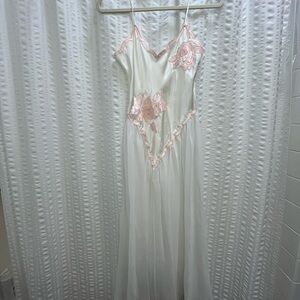 Victoria's Secret 90’s White and Pink Lace Chemise